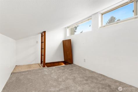 708 6th Avenue S Kent WA 98032