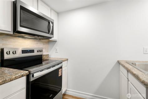 708 6th Avenue S Kent WA 98032