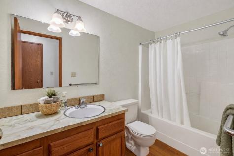 734 Saddlerock Drive Wenatchee WA 98801