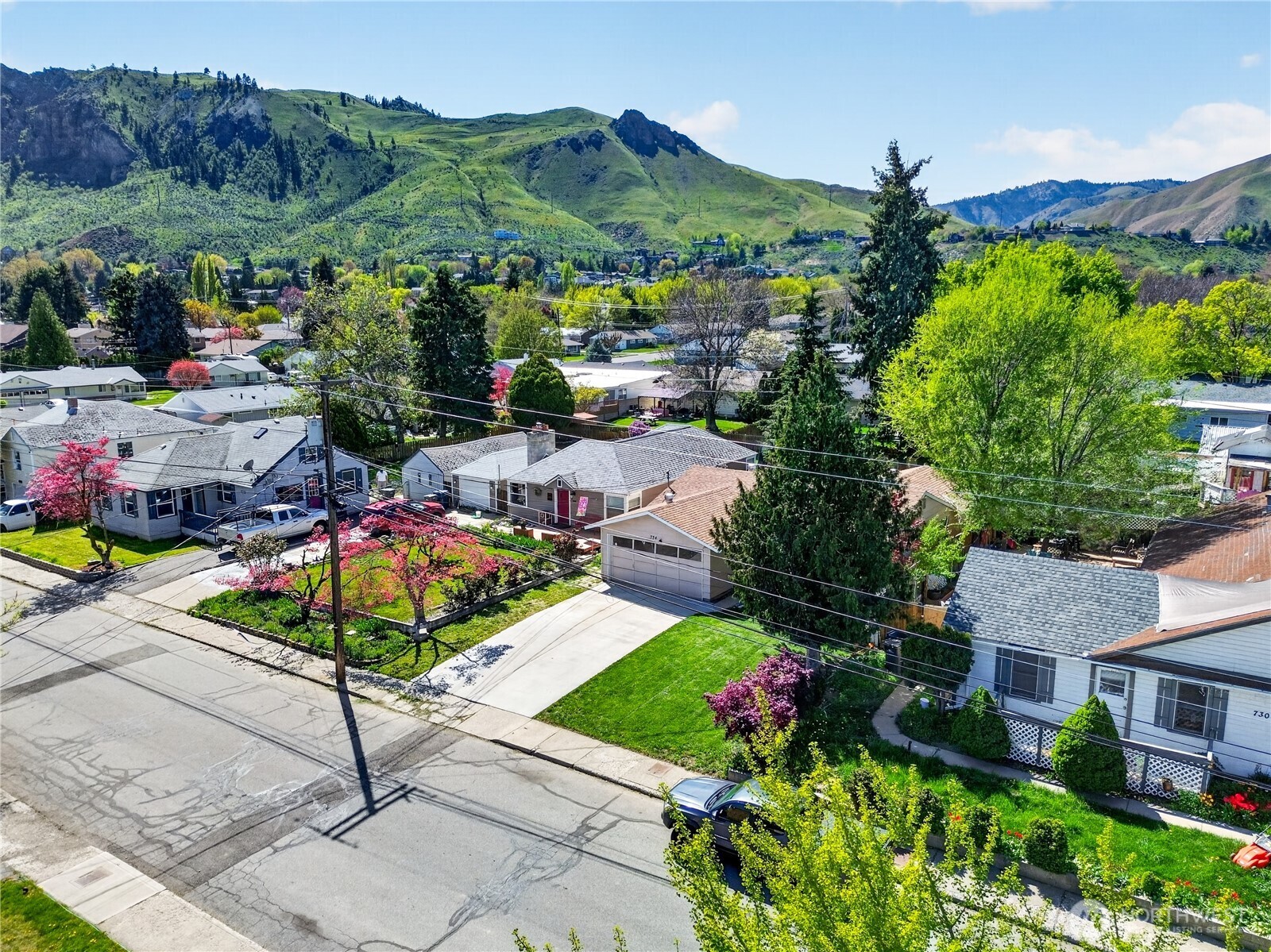 734 Saddlerock Drive Wenatchee WA 98801