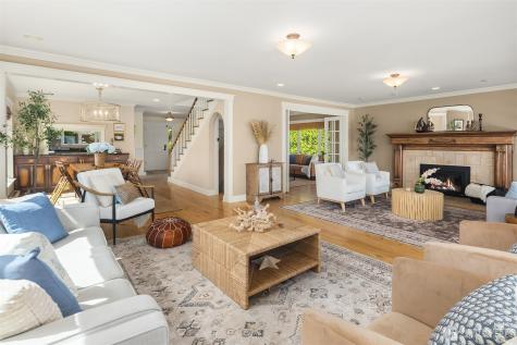 20446 Chautauqua Beach Road SW Vashon WA 98070