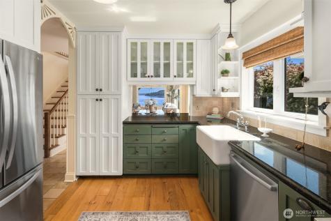 20446 Chautauqua Beach Road SW Vashon WA 98070
