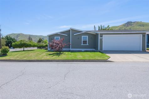401 Ridgeview Loop Drive Wenatchee WA 98801
