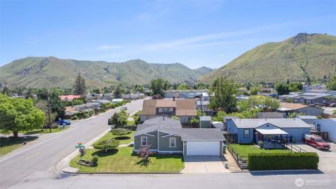 401 Ridgeview Loop Drive Wenatchee WA 98801