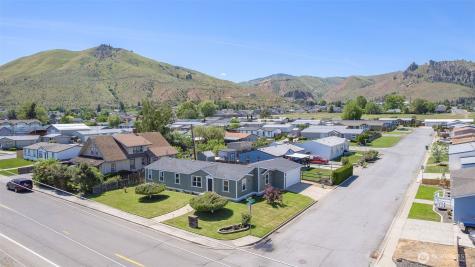 401 Ridgeview Loop Drive Wenatchee WA 98801