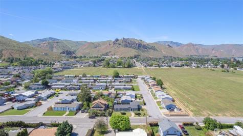 401 Ridgeview Loop Drive Wenatchee WA 98801