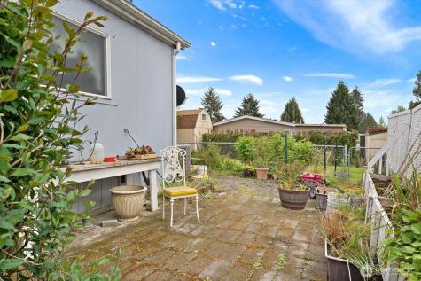 8430 SE 15th Place Lake Stevens WA 98258
