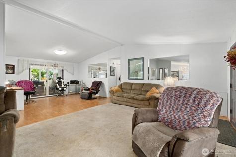 8430 SE 15th Place Lake Stevens WA 98258