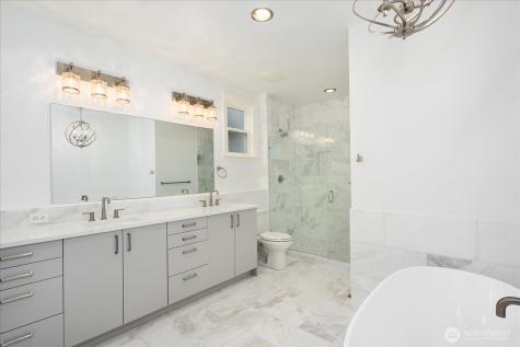 10207 NE 60th Street Kirkland WA 98033