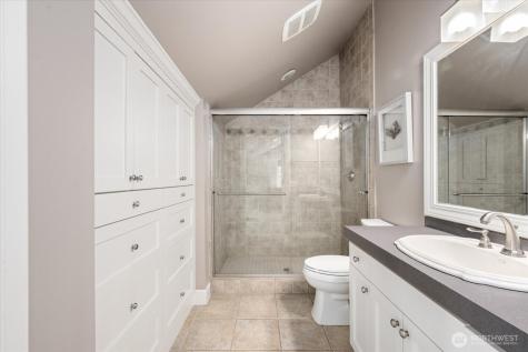 10207 NE 60th Street Kirkland WA 98033
