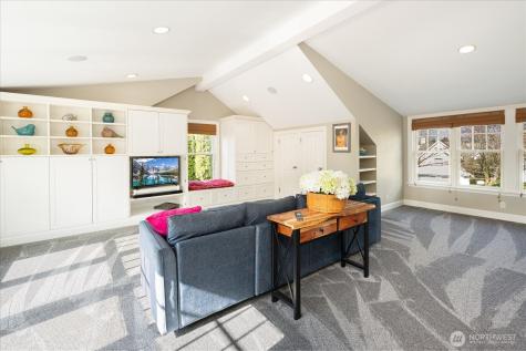 10207 NE 60th Street Kirkland WA 98033