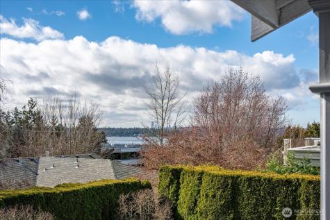10207 NE 60th Street Kirkland WA 98033