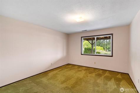 10519 Powell Drive NW Gig Harbor WA 98335