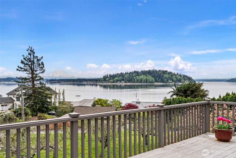 10519 Powell Drive NW Gig Harbor WA 98335