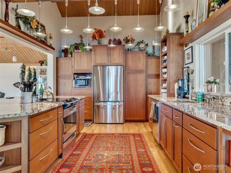 556 State Route 401 Naselle WA 98638