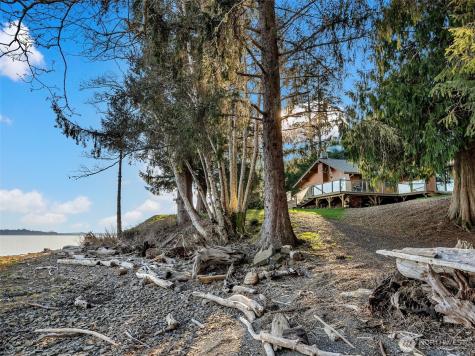 556 State Route 401 Naselle WA 98638