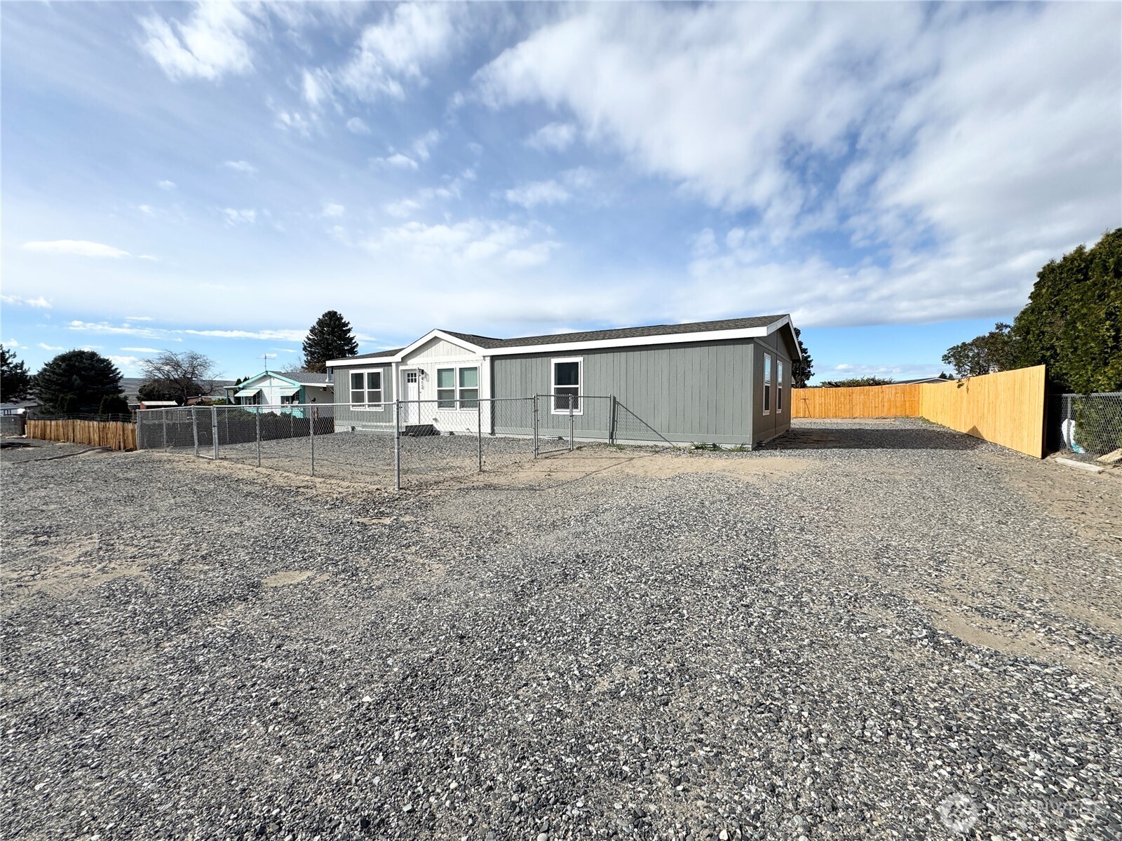 412 SW Thunderbird Way Mattawa WA 99349