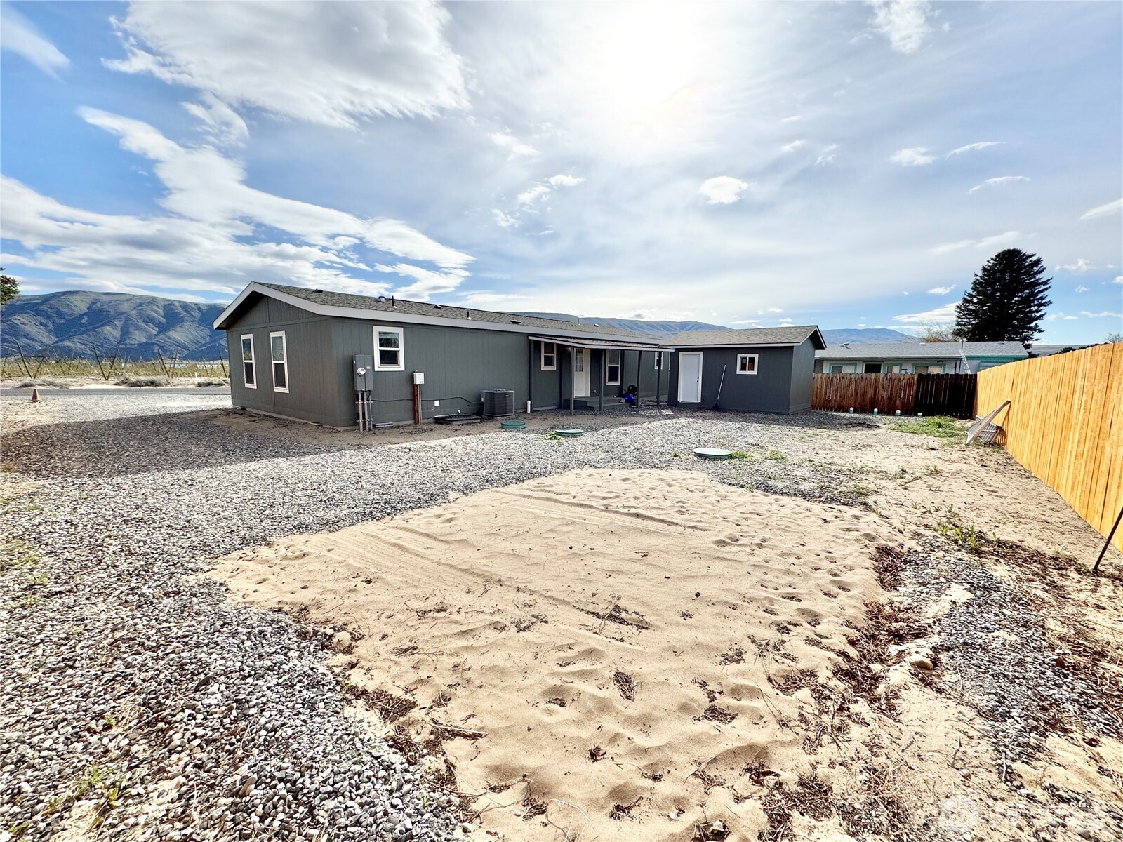 412 SW Thunderbird Way Mattawa WA 99349