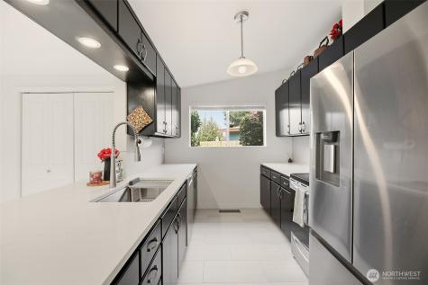 1279 149th Place SE Bellevue WA 98007