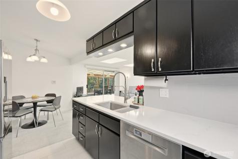 1279 149th Place SE Bellevue WA 98007