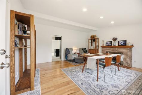 1279 149th Place SE Bellevue WA 98007