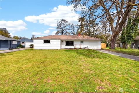 27 Crescent Circle SW Lakewood WA 98499