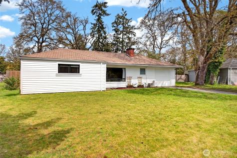 27 Crescent Circle SW Lakewood WA 98499