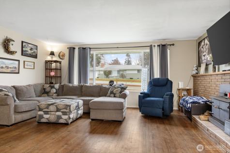 475 SE Pasek Street Oak Harbor WA 98277