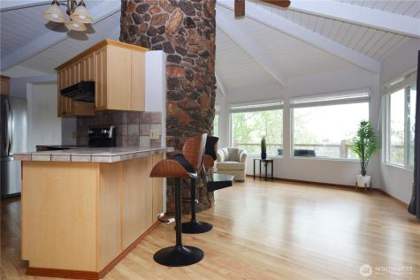 9678 Crest Drive Blaine WA 98230
