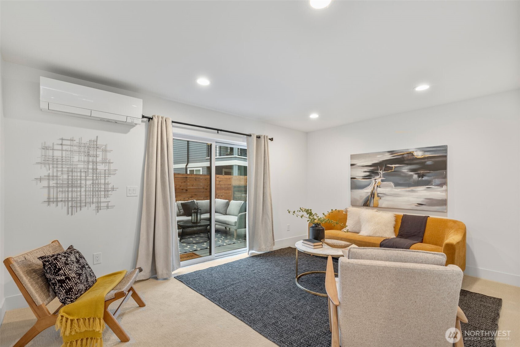6738 21st Avenue SW Seattle WA 98106