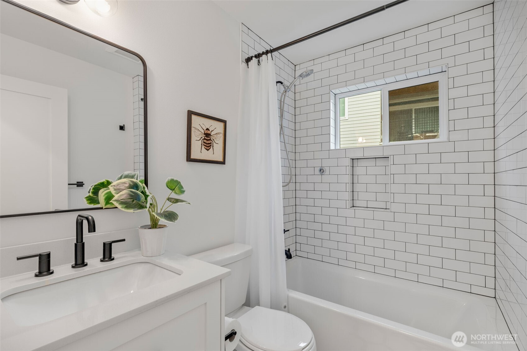 6738 21st Avenue SW Seattle WA 98106