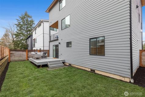 6738 21st Avenue SW Seattle WA 98106