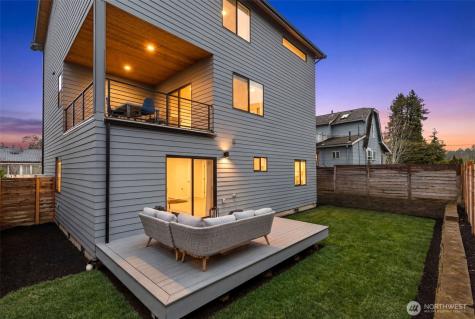 6738 21st Avenue SW Seattle WA 98106