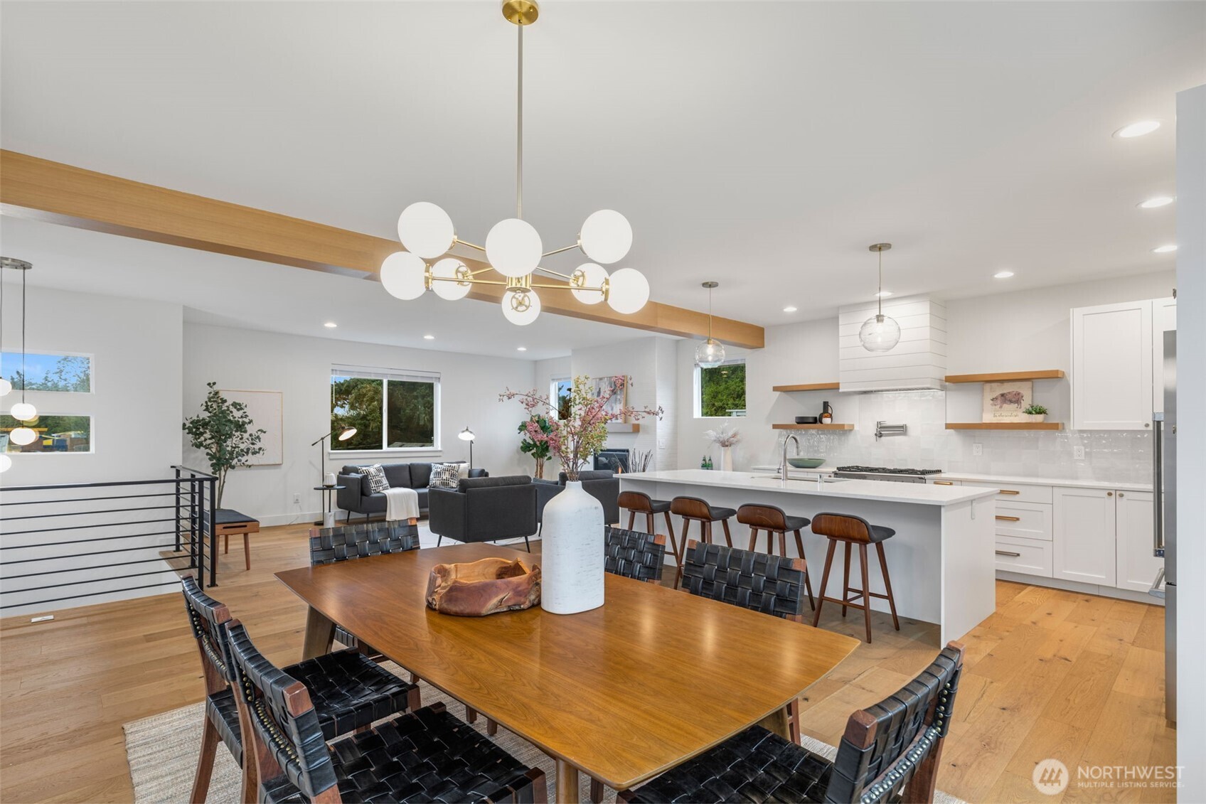6738 21st Avenue SW Seattle WA 98106