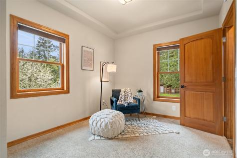 6944 SE Nelson Road Olalla WA 98359