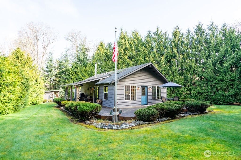 44 Everett Way Hat Island WA 98206
