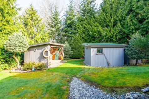 44 Everett Way Hat Island WA 98206