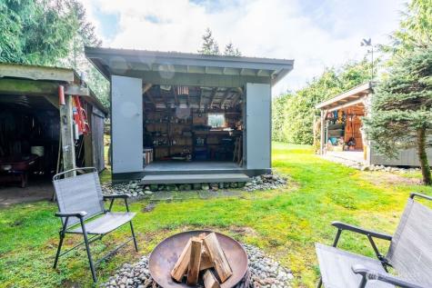 44 Everett Way Hat Island WA 98206