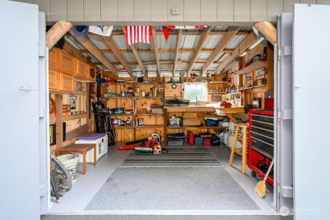 44 Everett Way Hat Island WA 98206