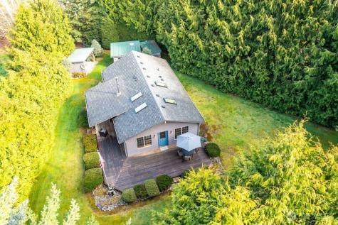 44 Everett Way Hat Island WA 98206