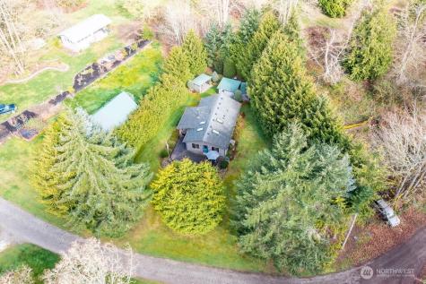 44 Everett Way Hat Island WA 98206