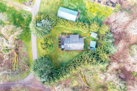 44 Everett Way Hat Island WA 98206