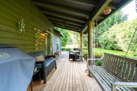44 Everett Way Hat Island WA 98206