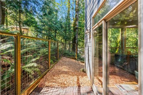 2 Rocky Ridge Drive Bellingham WA 98229