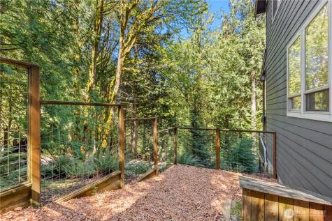 2 Rocky Ridge Drive Bellingham WA 98229