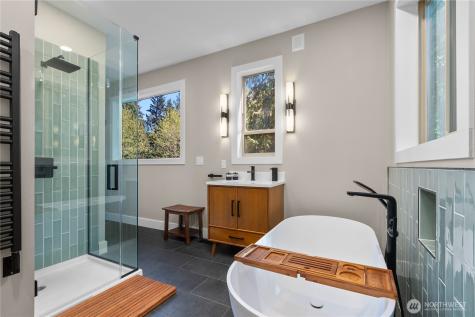 2 Rocky Ridge Drive Bellingham WA 98229
