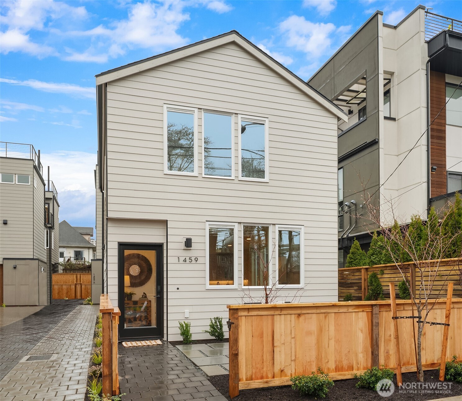 1453 22nd Avenue Seattle WA 98122