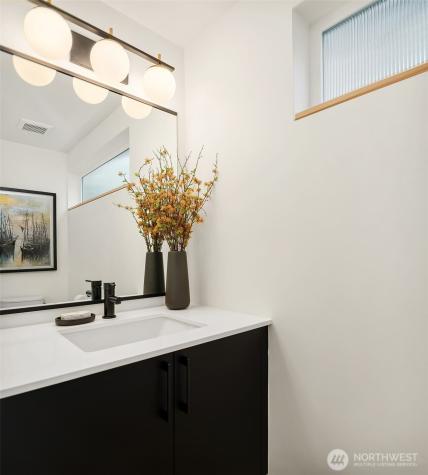 1453 22nd Avenue Seattle WA 98122