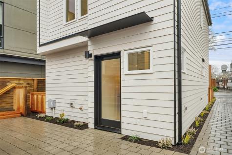 1453 22nd Avenue Seattle WA 98122