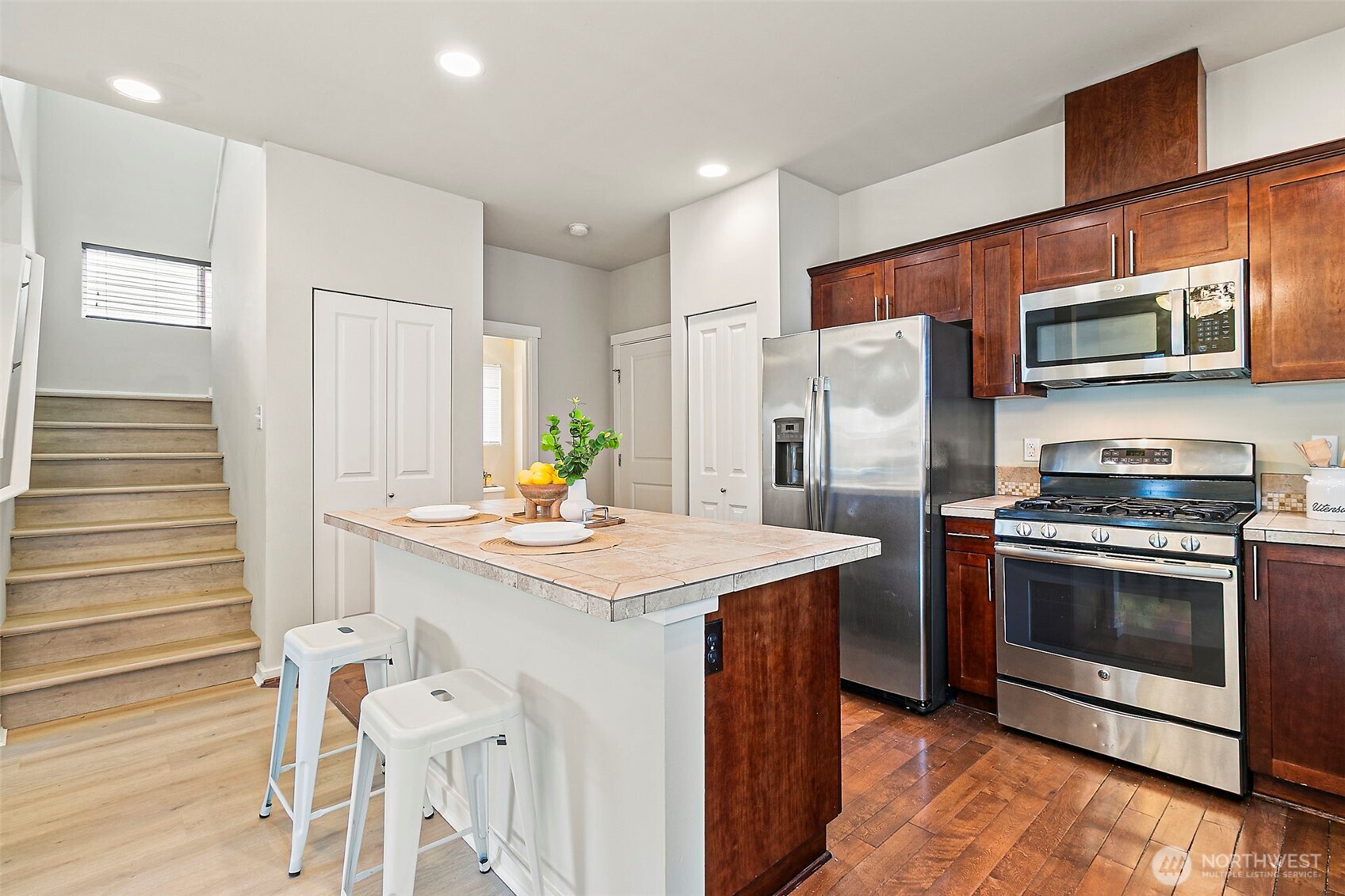 1051 42nd Court NE Auburn WA 98002